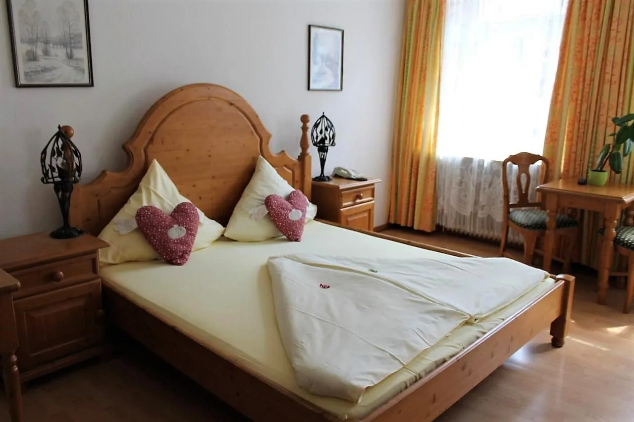 Large Double Room – Hotel Atlanta